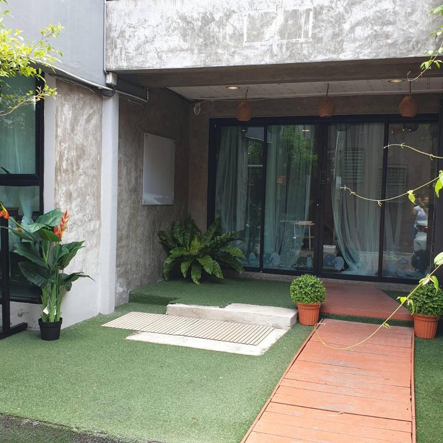 V30 Sukhumvit Ξενοδοχείο Μπανγκόκ Εξωτερικό φωτογραφία